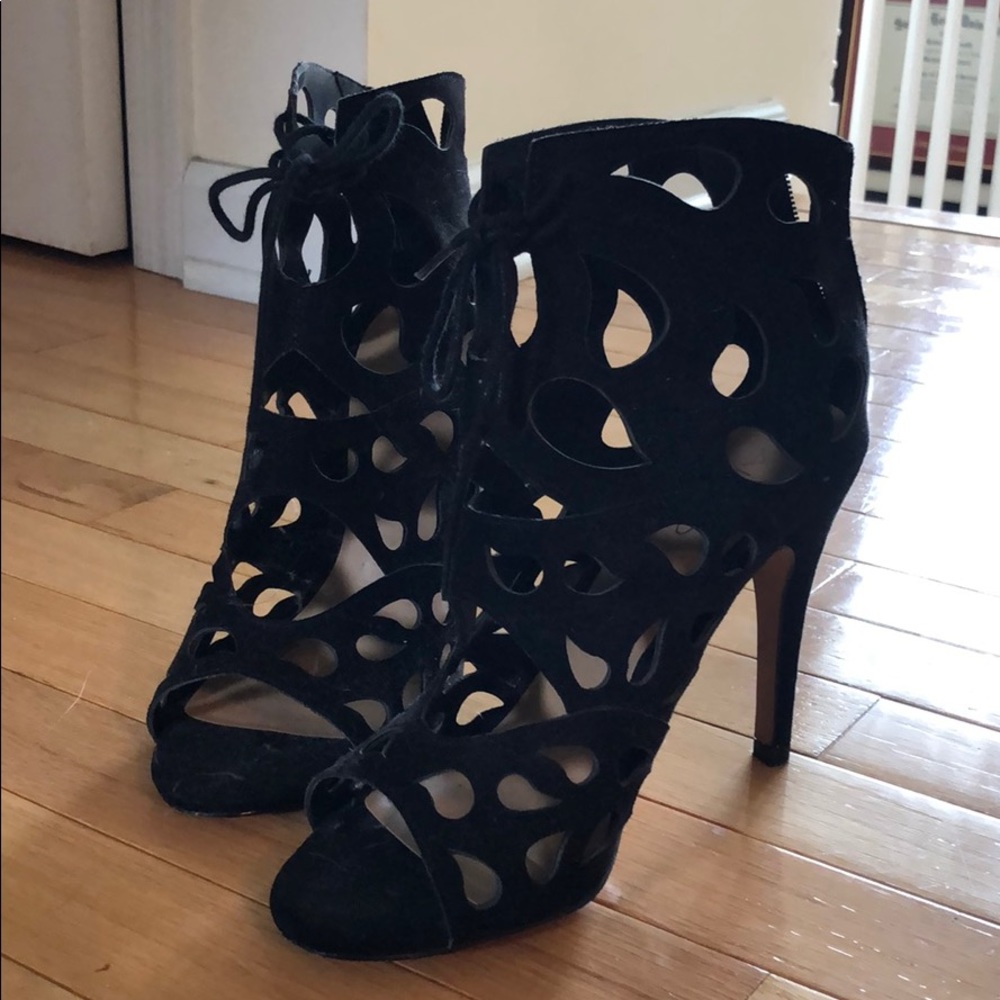 Black-lace cut out heels